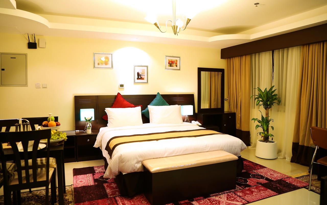 Travellers Hotel Apartment Dubai Exterior photo