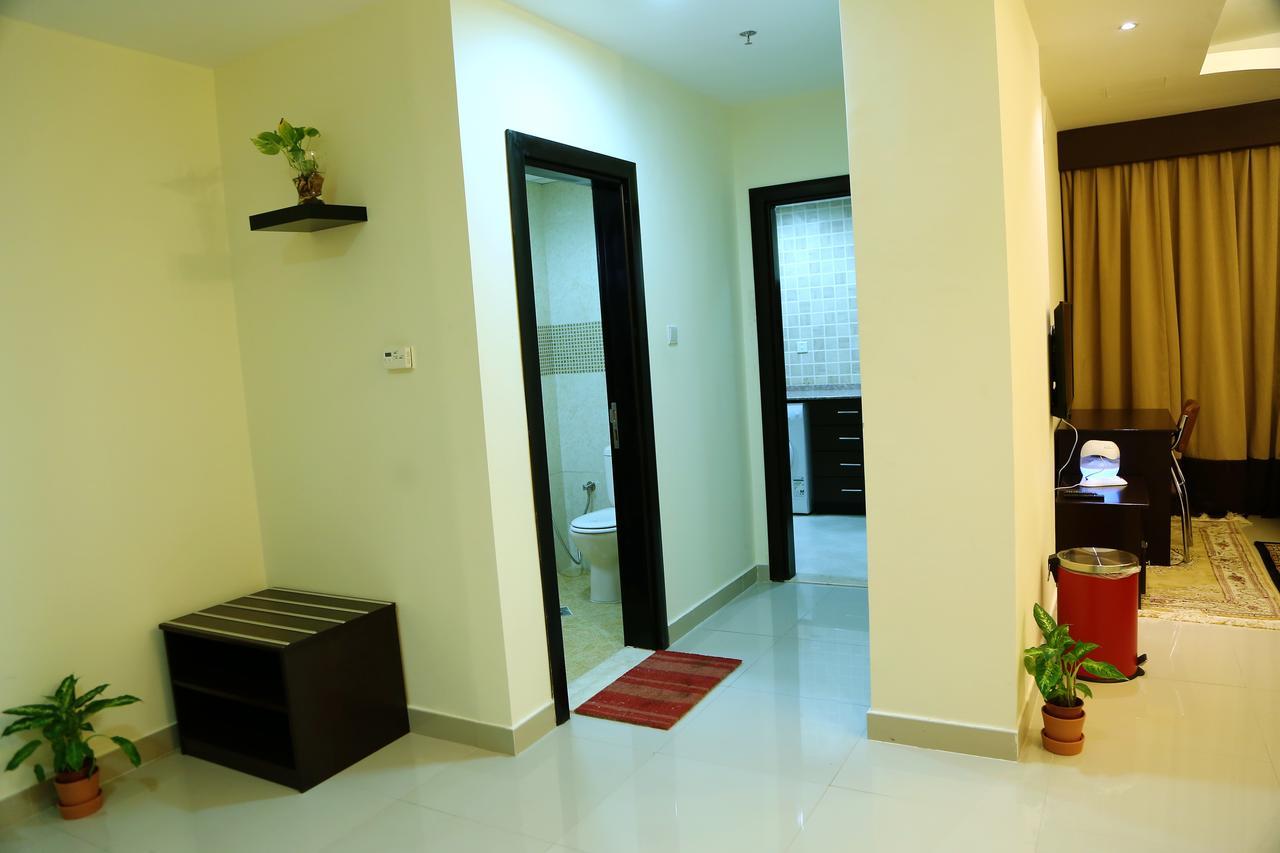 Travellers Hotel Apartment Dubai Exterior photo