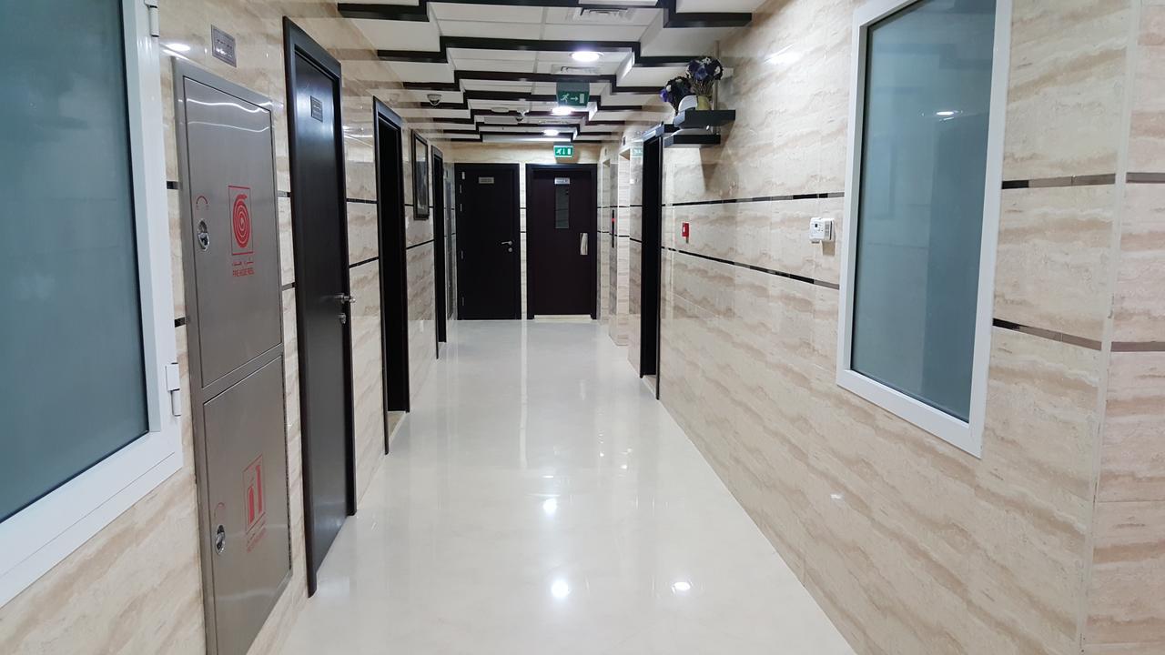 Travellers Hotel Apartment Dubai Exterior photo