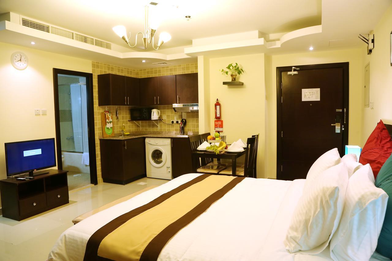 Travellers Hotel Apartment Dubai Exterior photo
