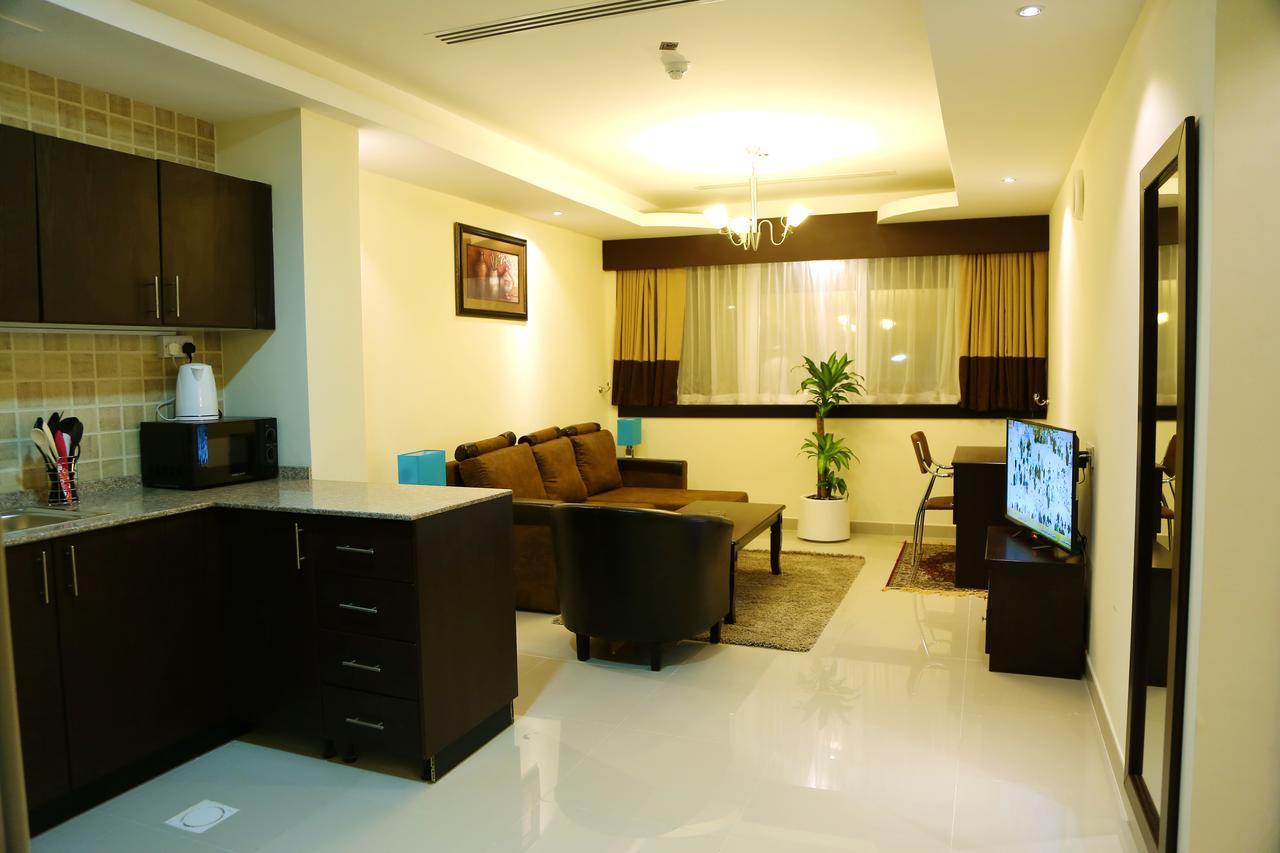 Travellers Hotel Apartment Dubai Exterior photo